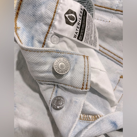 (SOLD!!) Levi 501 shorts size 25 - Picture 5 of 10